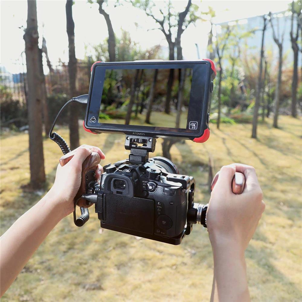 SmallRig_Right_Side_Wooden_Grip_with_NATO_Mount_2117_1__51978